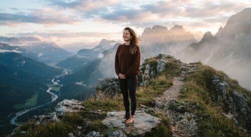 The Present Moment Power: How to Dismantle Anxiety and Doubt to Forge Your Brightest Future